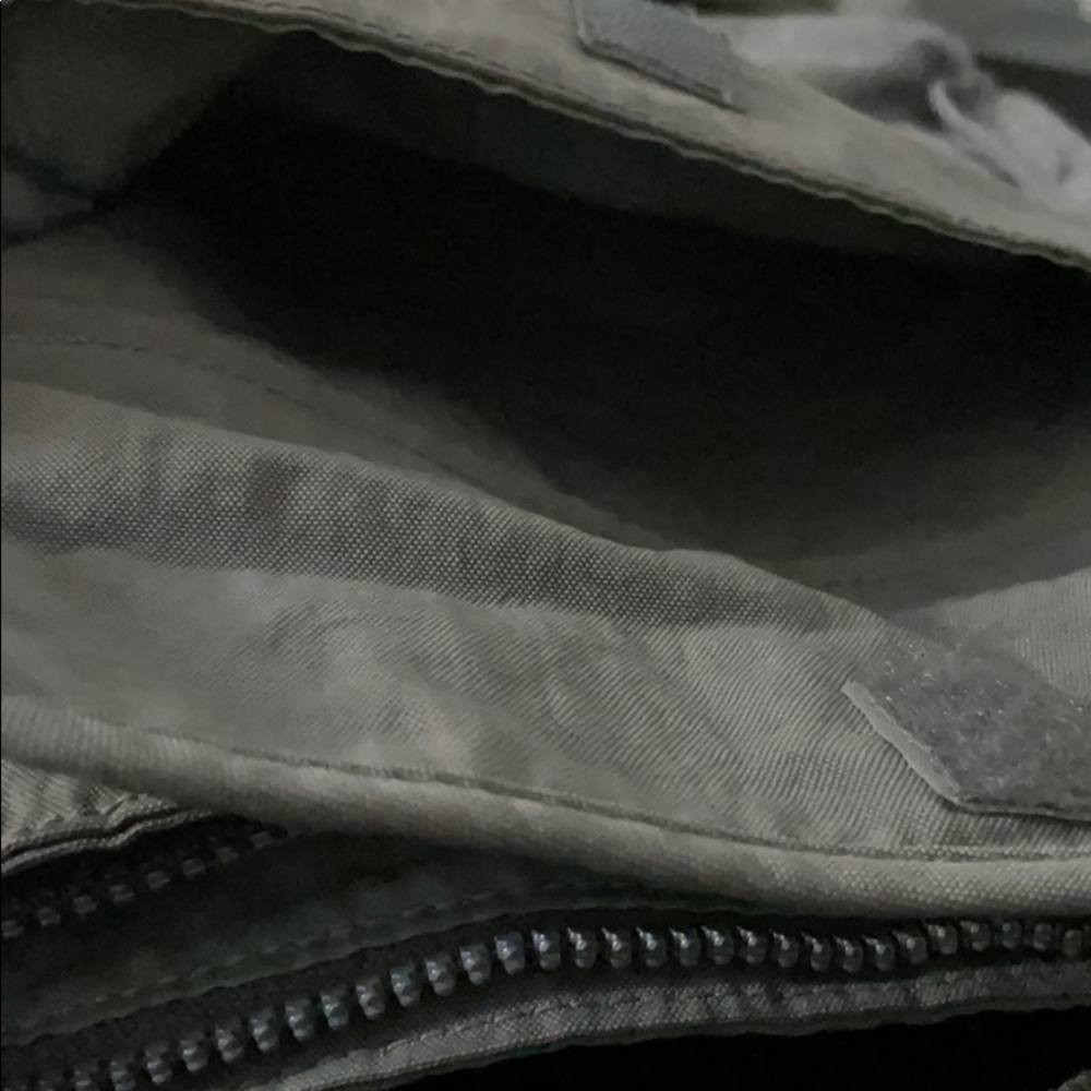 Kipling Crossbody - Picture 3 of 8